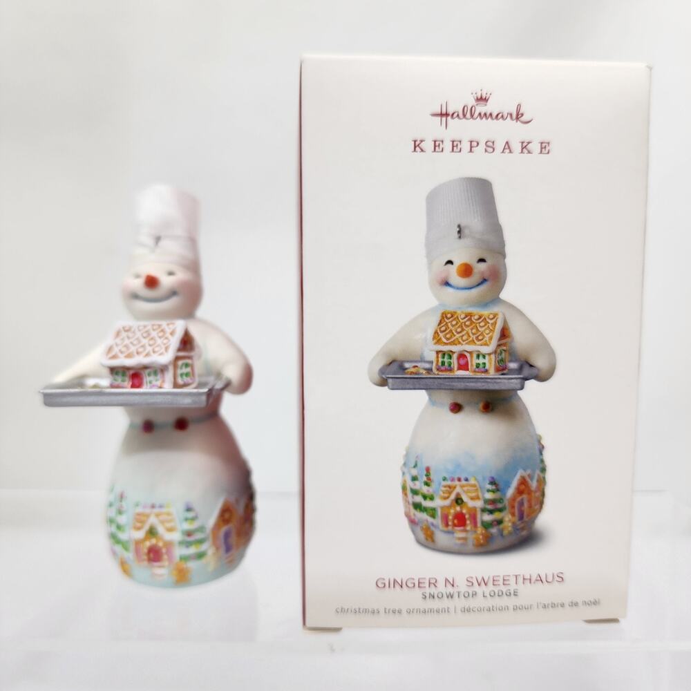 2018 Hallmark Keepsake Ginger N. Sweethaus Snowtop Lodge Ornament Baking Sheet